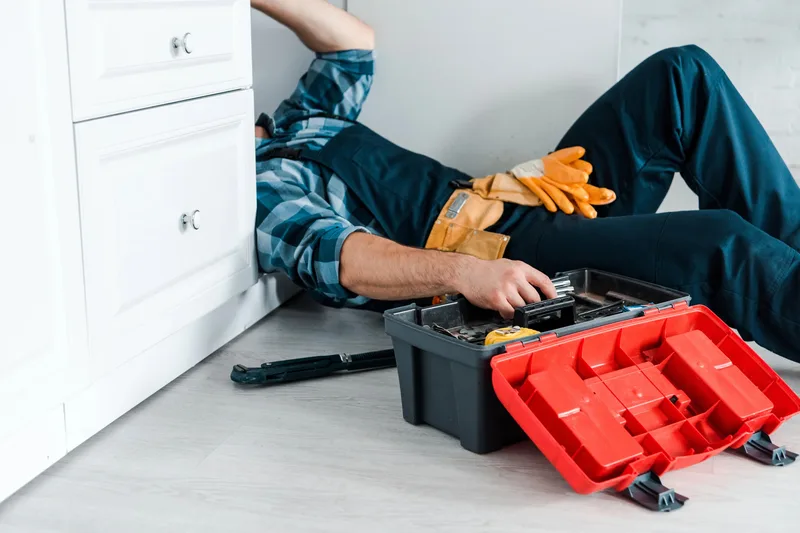 Plombier professionnel en dépannage — Ateliers Plombier Paris 5, Paris 5e